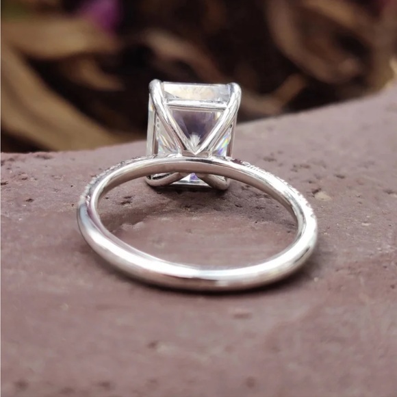 5.9 carat Radiant Cut Engagement ethically sourced 💎 ring! - Picture 5 of 6